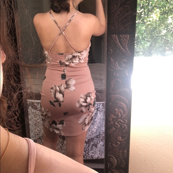 Light pink flower dress - Picture 2 of 3